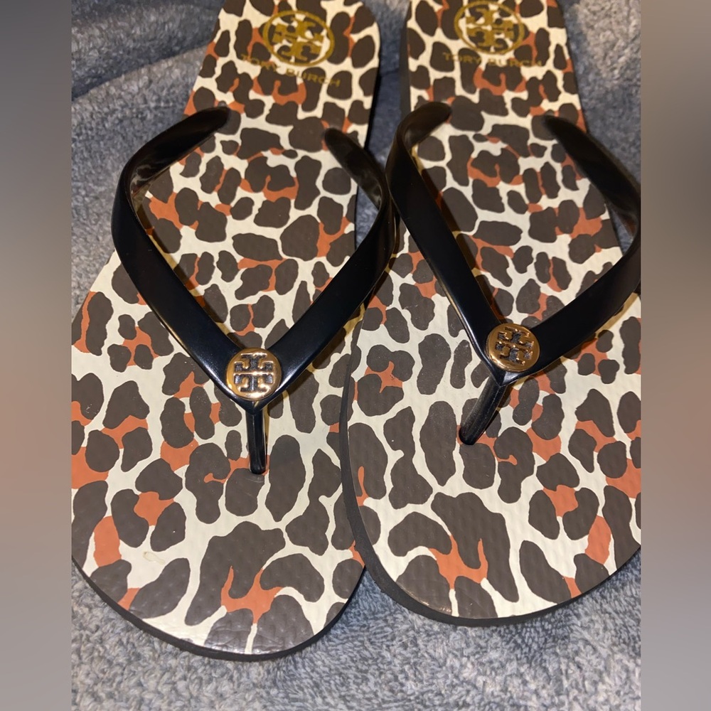 Leopard print Tory Burch flip flops 11m